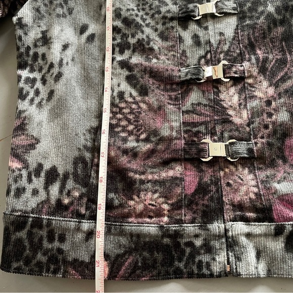 St. John Black, Grey, Purple Floral and Animal Print Corduroy Blazer Jacket - Picture 10 of 15